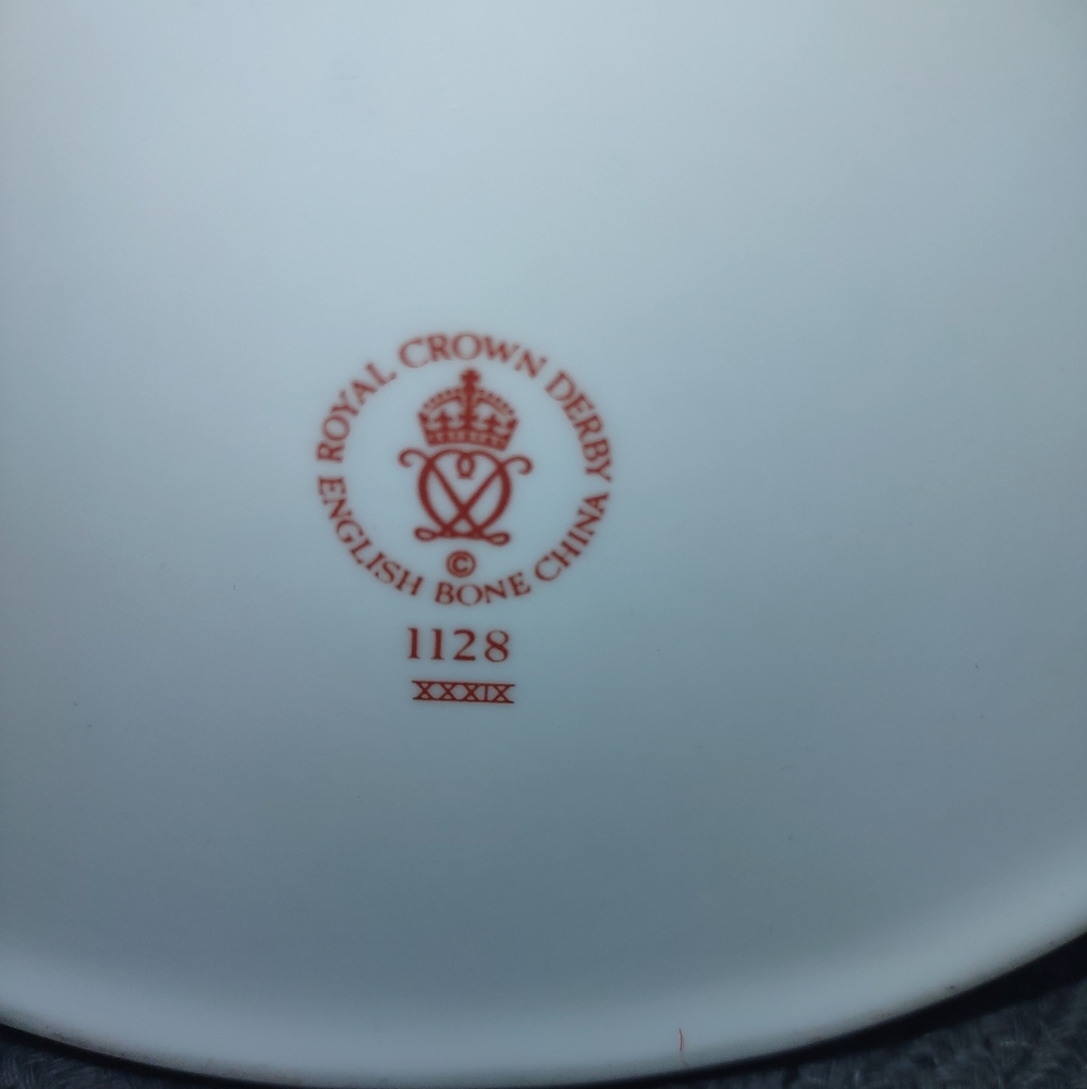 Old Amari 1128 Teapot